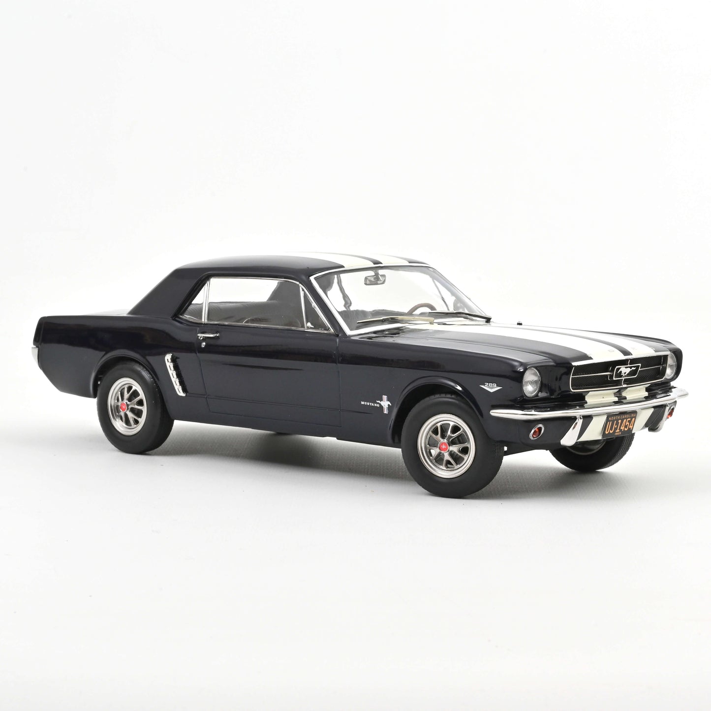 *Precomanda Macheta auto Ford Mustang Coupe 1966 Nightmist Blue metallic 1:18 Norev
