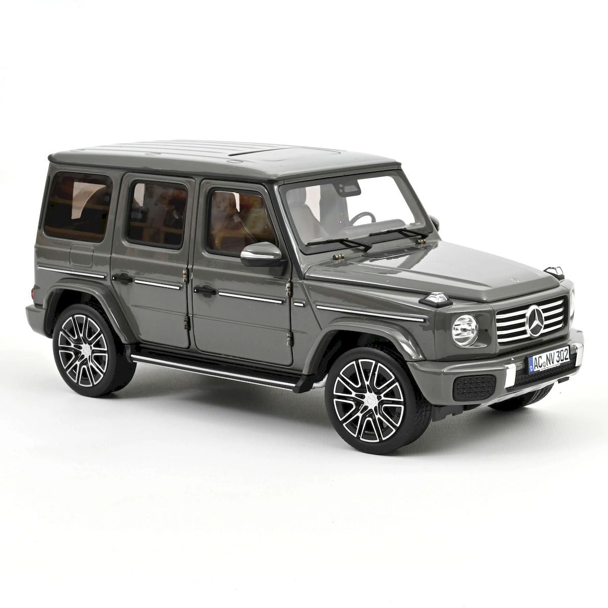 *Precomanda Macheta auto Mercedes-Benz G-Class 2024 Classic Grey 1:18 Norev