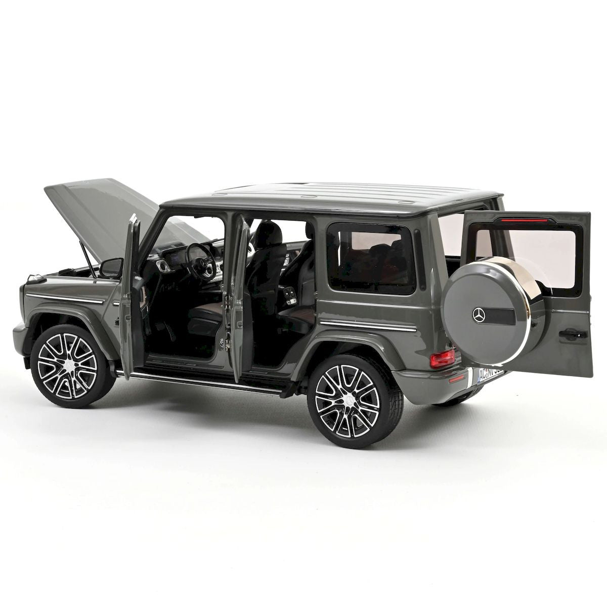 *Precomanda Macheta auto Mercedes-Benz G-Class 2024 Classic Grey 1:18 Norev