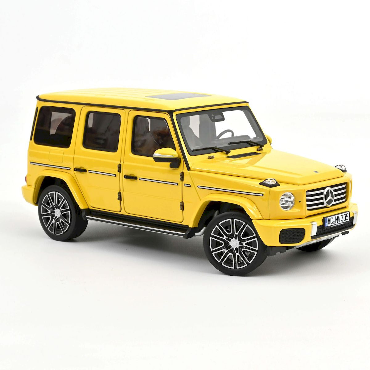 *Precomanda Macheta auto Mercedes-Benz G-Class 2024 Sun Yellow  1:18 Norev