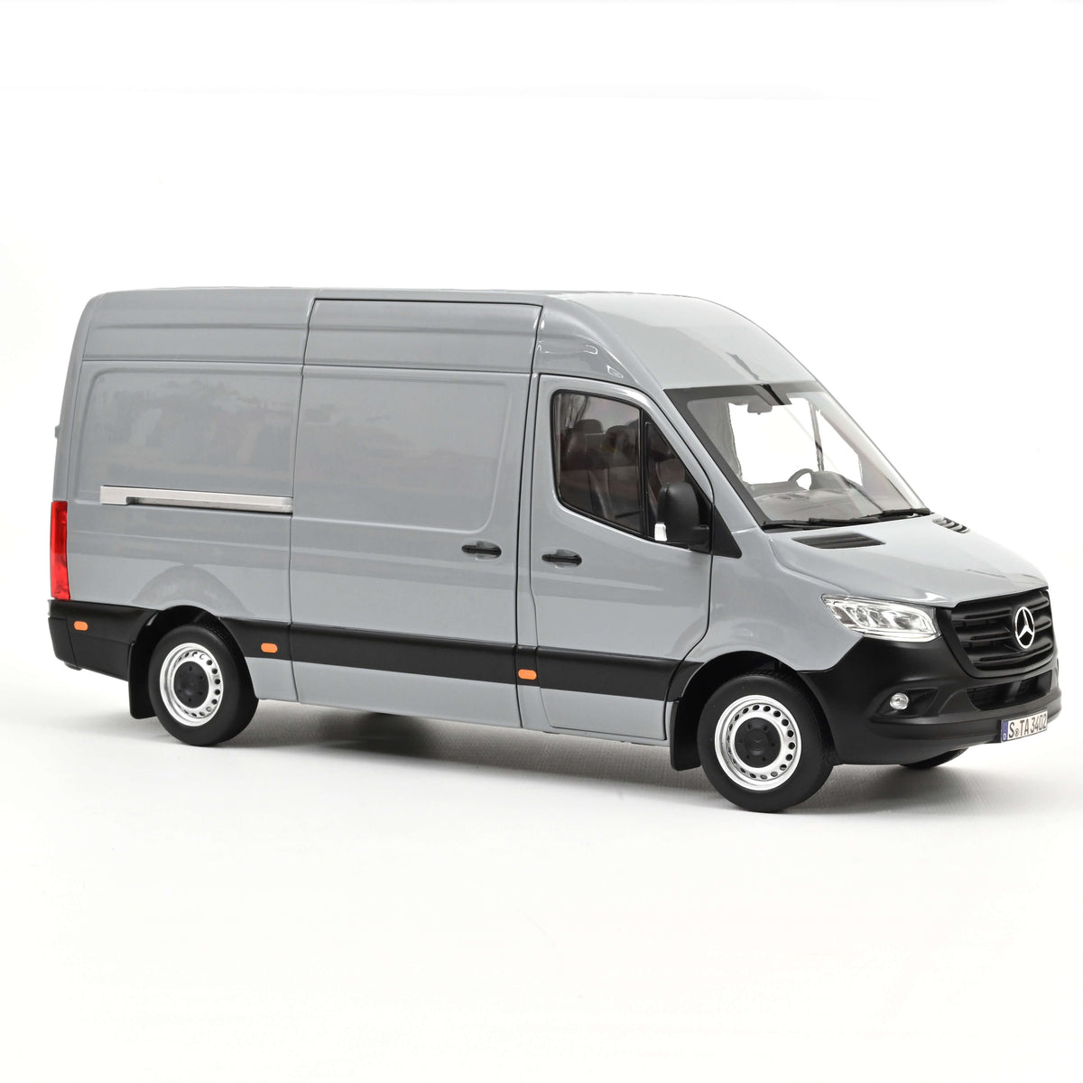 Macheta auto Mercedes-Benz Sprinter 2018 Grey 1:18 Norev