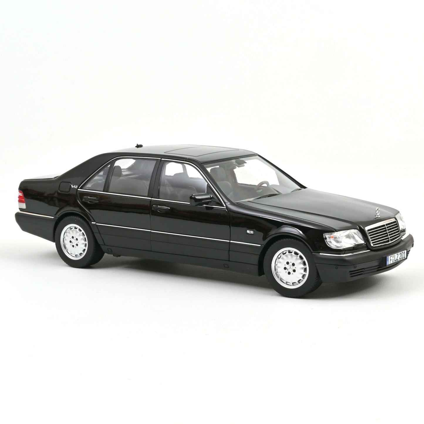 Macheta auto Mercedes-Benz S600, Obsidian Black metallic, 1997 1:18 Norev