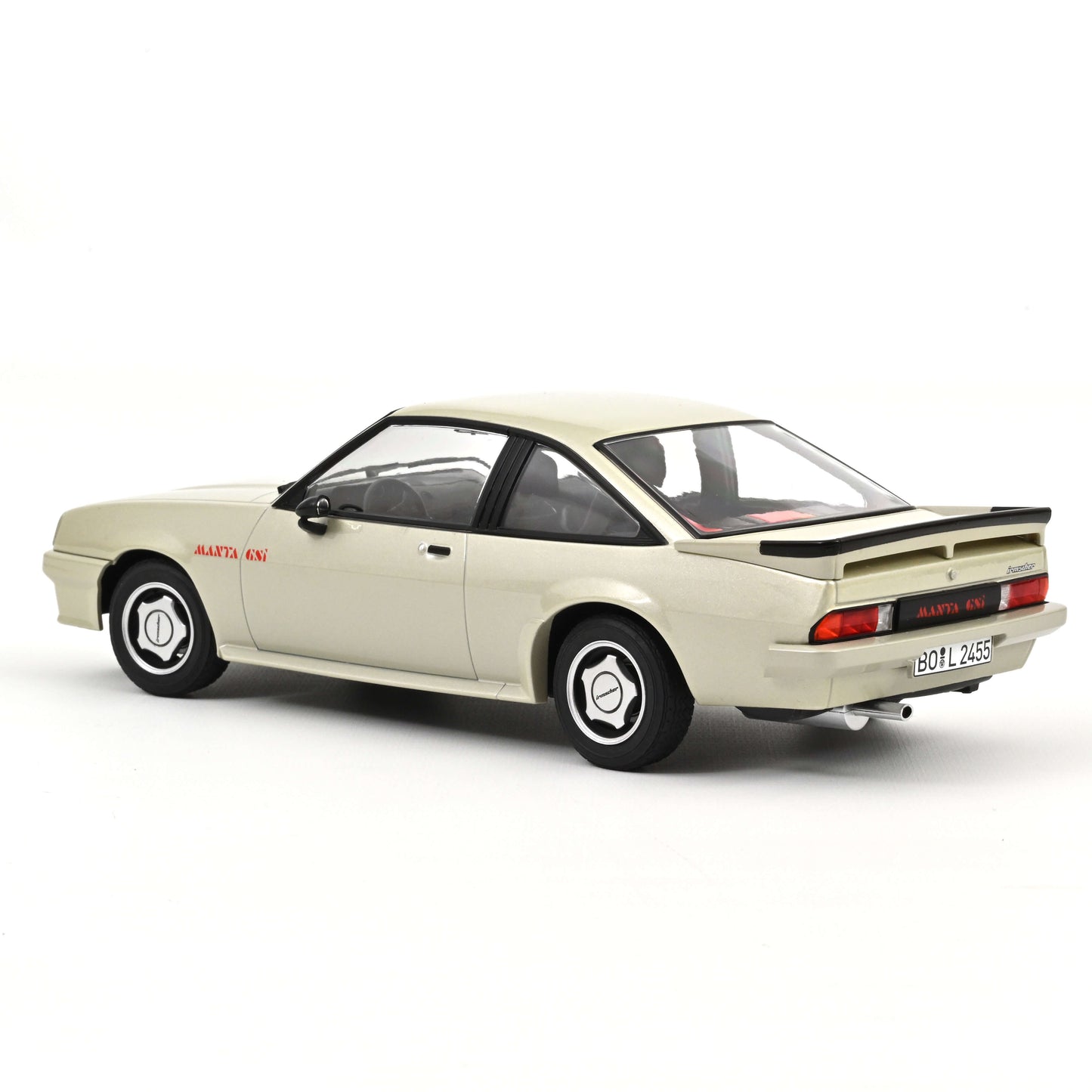 *Precomanda Macheta auto Opel Manta GSi 1987 Platin metallic 1:18 Norev