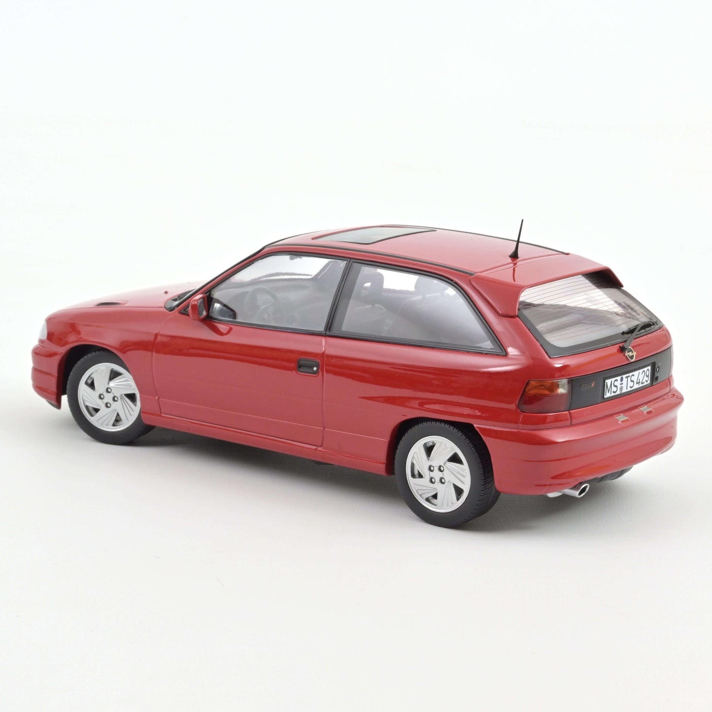 Macheta auto  Opel Astra GSi (1991) 1:18 Norev