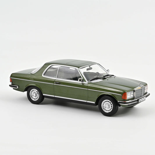 Macheta auto  Mercedes-Benz 280 CE (1980) 1:18 Norev