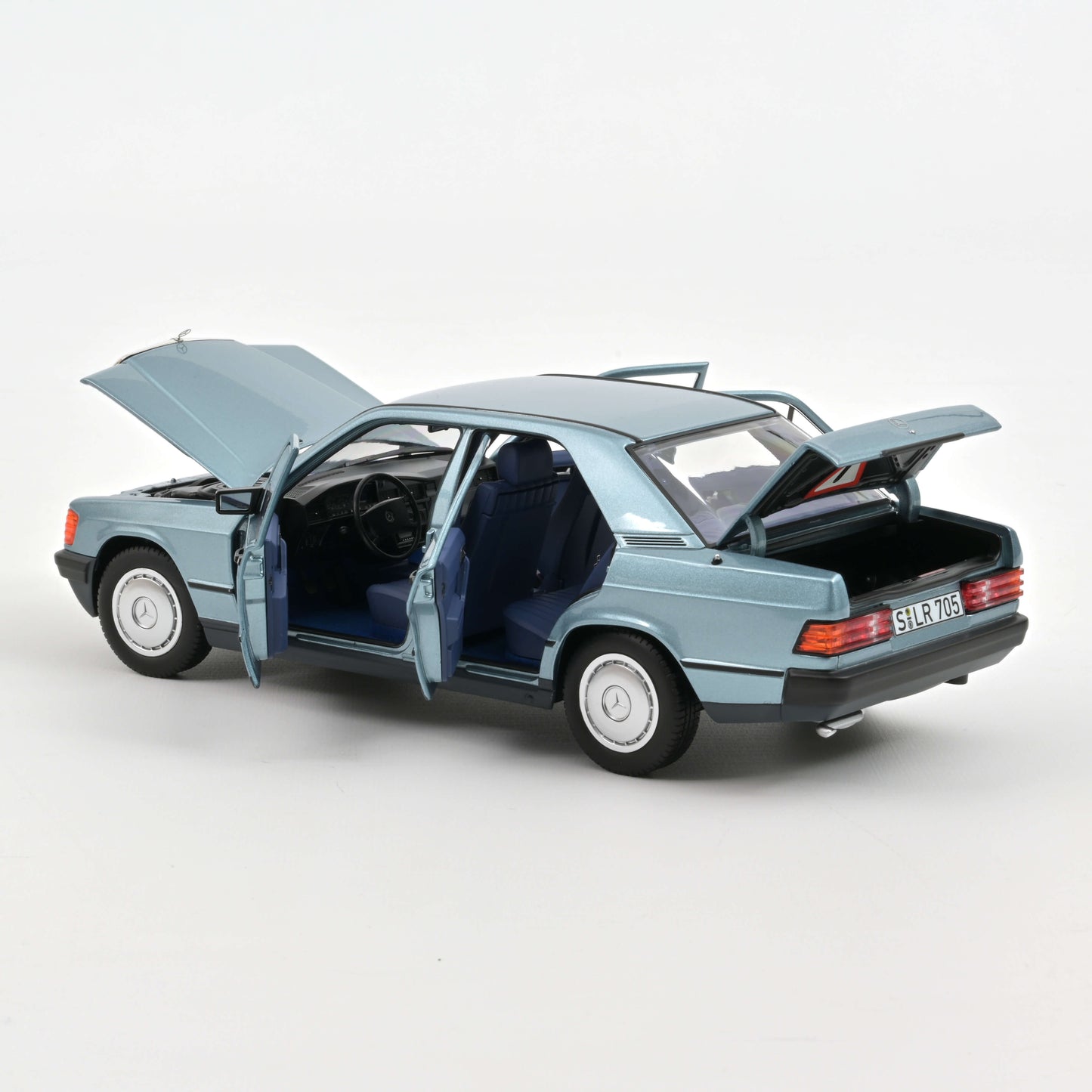 Macheta auto Mercedes-Benz 190 E (1984) 1:18 Norev