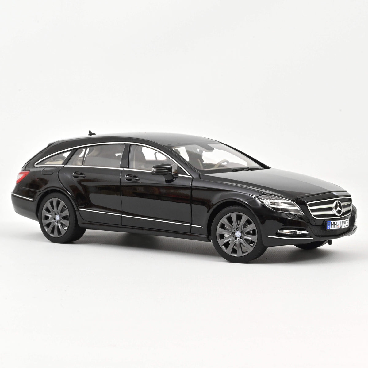 Macheta auto Mercedes-Benz CLS Shooting Brake 2011 Obsidian Black metallic  1:18 Norev