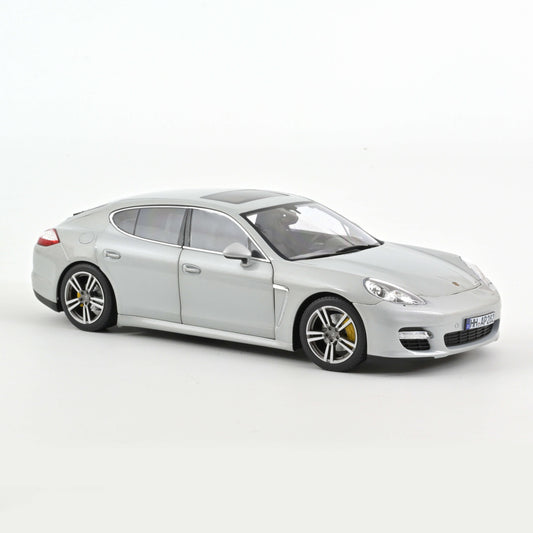 Macheta auto Porsche Panamera Turbo (2009) 1:18 Norev