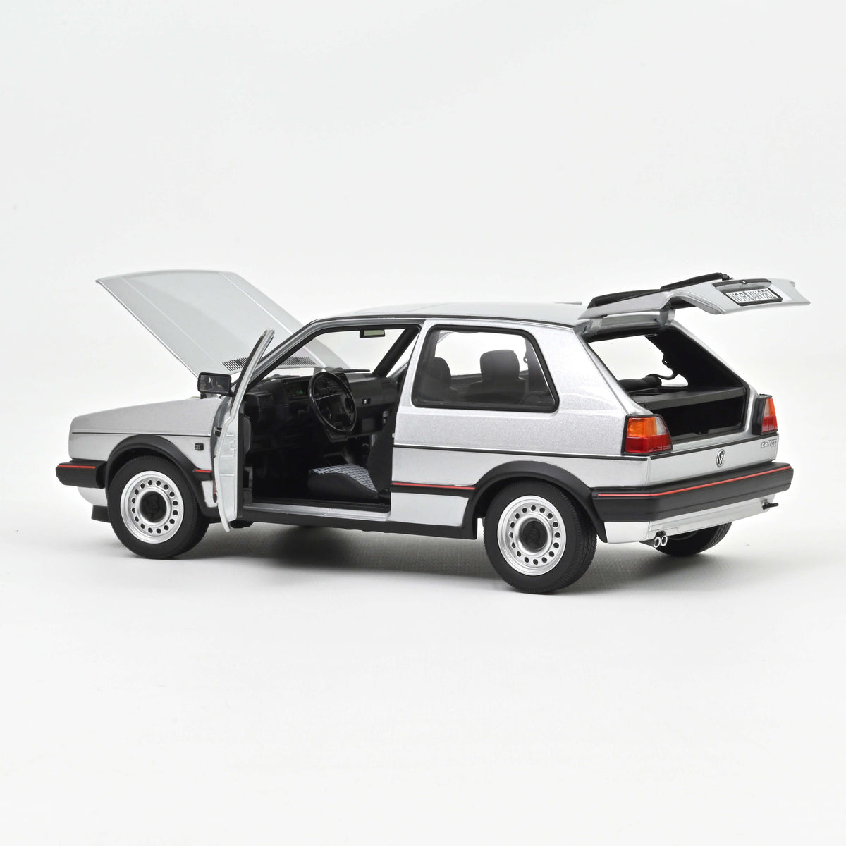 Macheta auto Volkswagen Golf GTI 1989 Diamond Silver  1:18 Norev