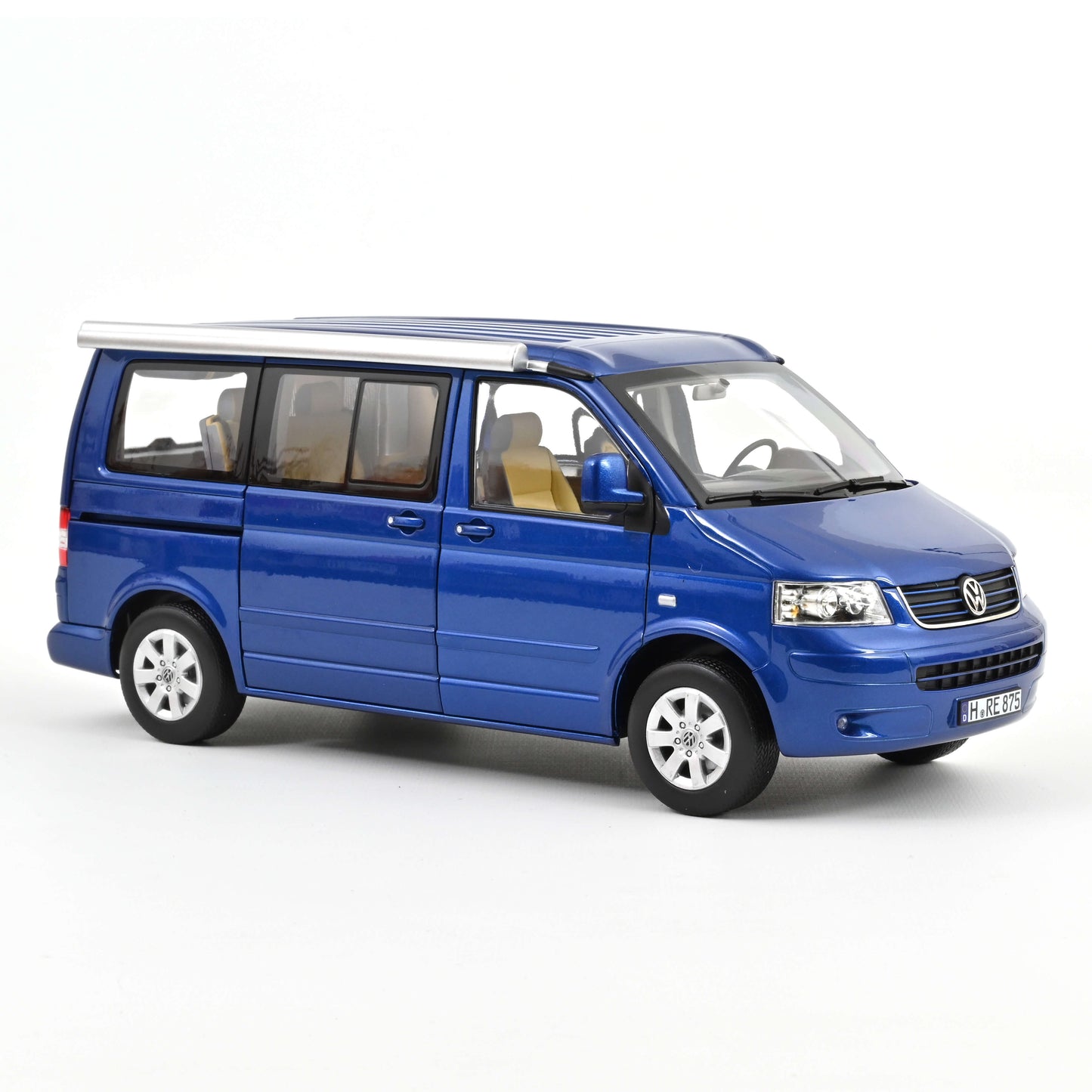 *Pre-order Volkswagen California, Ravenna Blue metallic, 2003 1:18 Norev model car