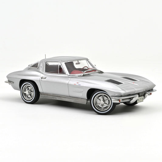 Macheta auto Chevrolet Corvette Sting Ray 1963 Sebring Silver 1:18 Norev Precomanda