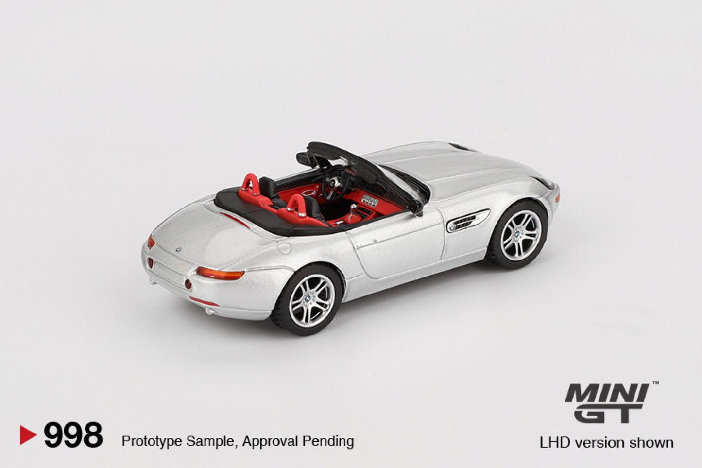 Macheta auto BMW Z8, Titanium Silver, 2003 (LHD) 1:64 MIniGT
