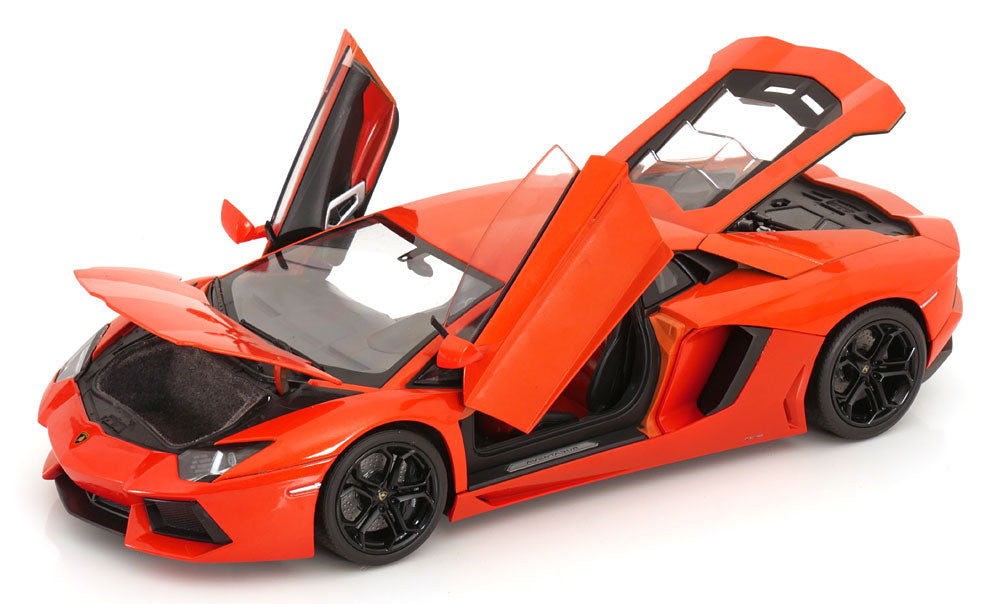 Macheta auto Lamborghini Aventador LP700-4 (2011) 1:18 Welly