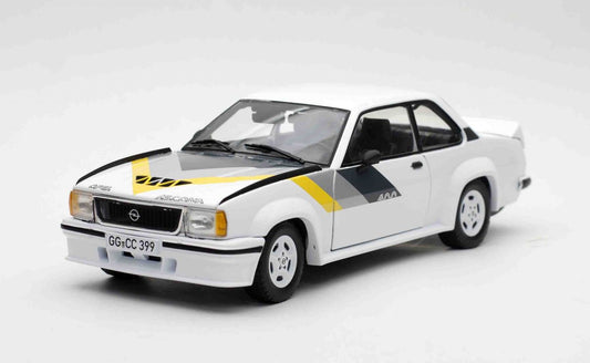 Macheta auto Opel Ascona 400 (1980) 1:18 SunStar