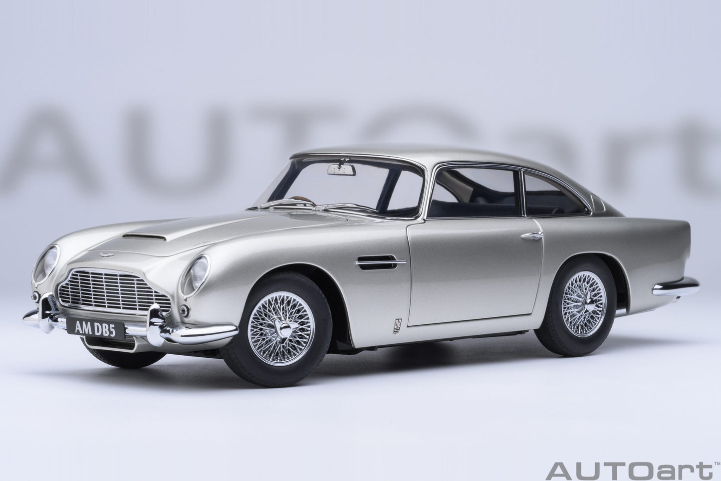Aston Martin DB5 1973 model car 1:18 AutoArt