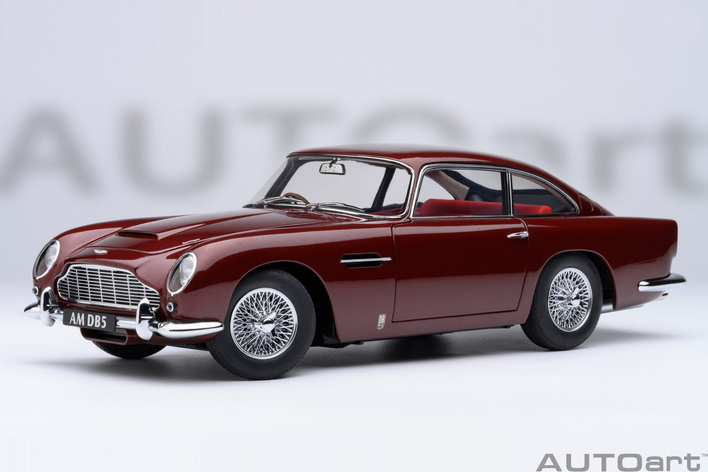 Aston Martin DB5 1973 model car 1:18 AutoArt