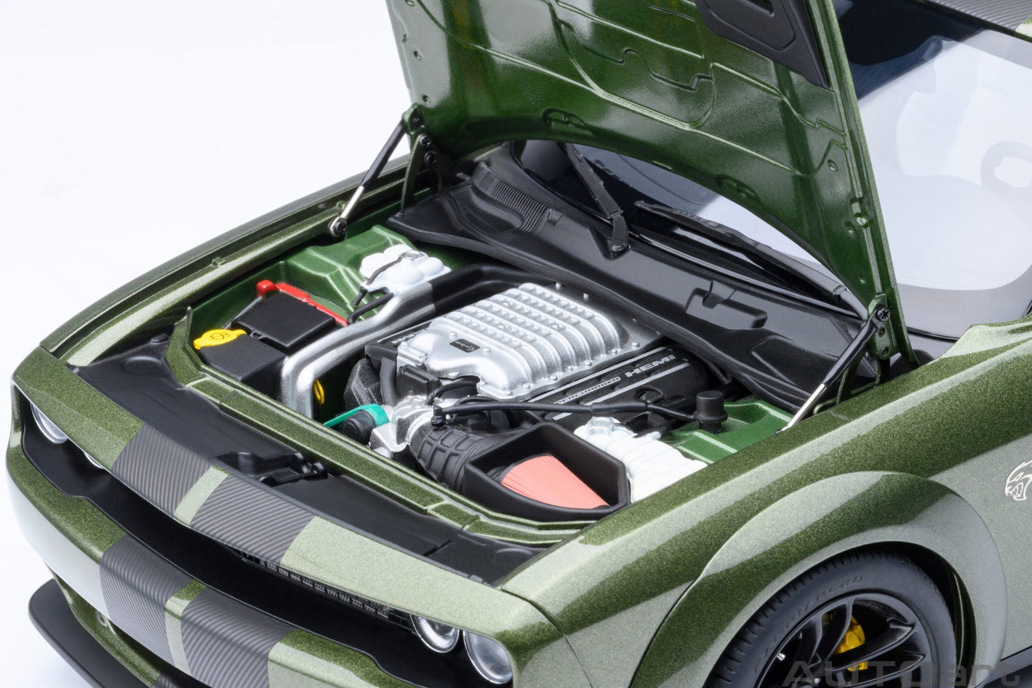 *Precomanda Macheta auto Dodge Challenger SRT Jailbreak 2022 (F8 Green) 1:18 AutoArt