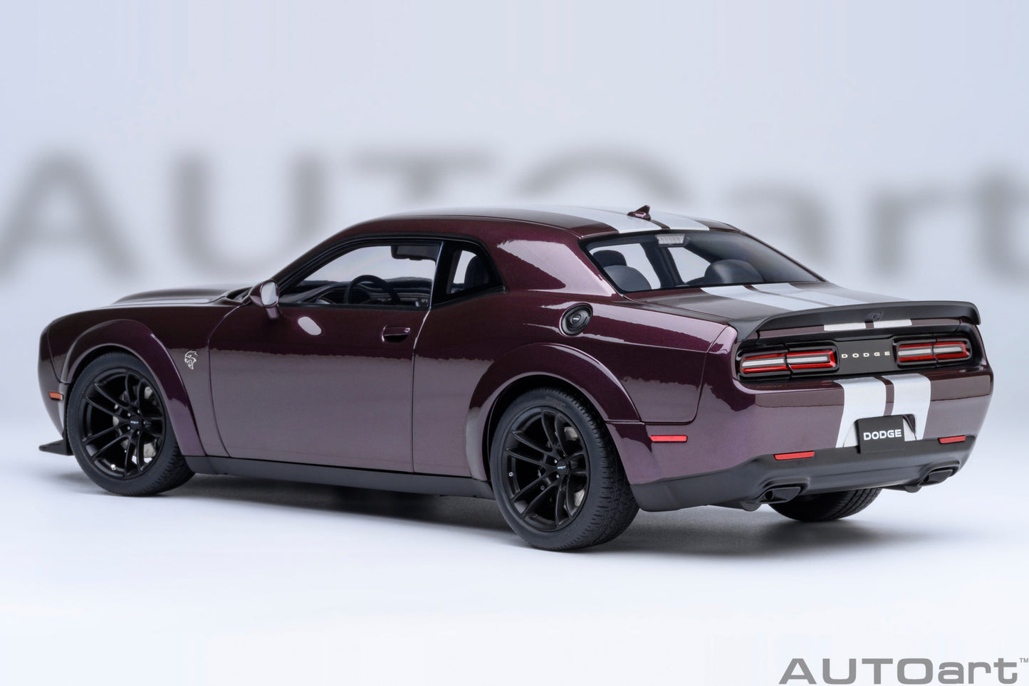 *Pre-order Dodge Challenger SRT Jailbreak 2022 (Hellraisin) 1:18 AutoArt model car