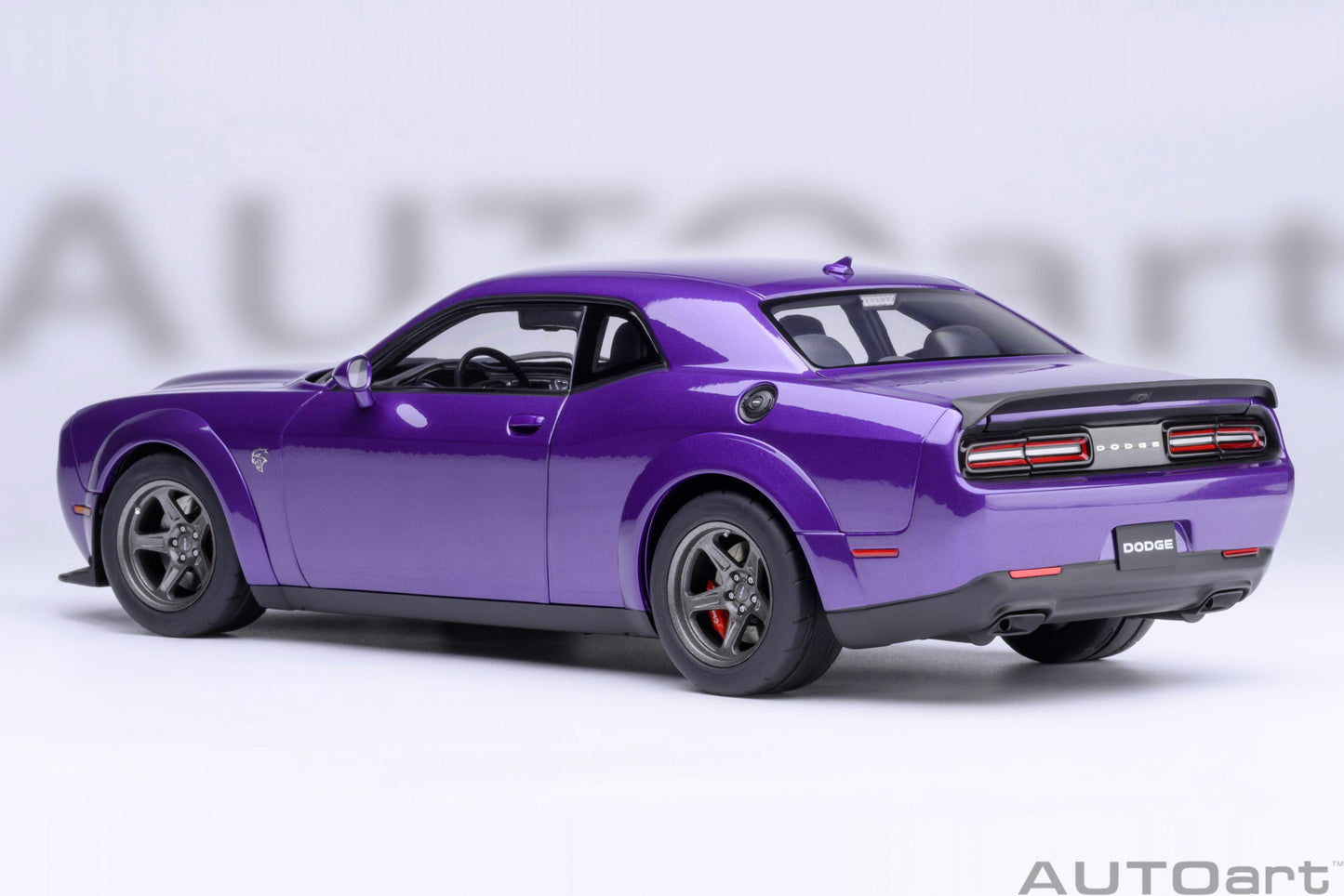 *Precomanda Macheta auto Dodge Challenger SRT Superstock 2023 (Plum Crazy) 1:18 AutoArt