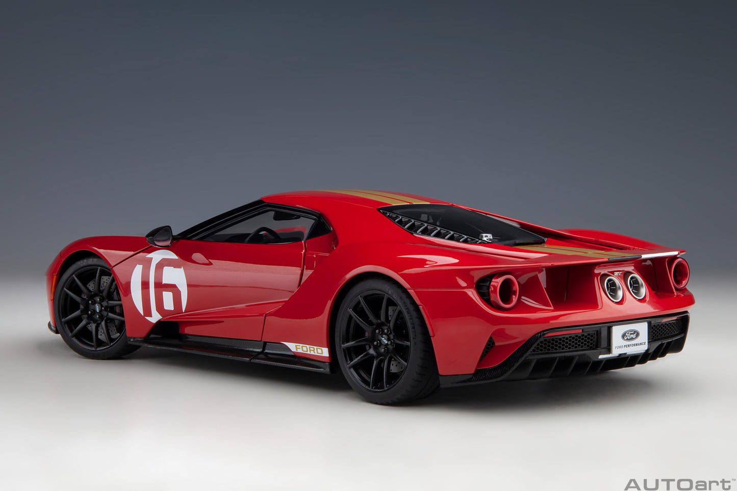 Macheta auto Ford GT 2022 Alan Mann Heritage Edition (Alan Mann Red) (2022) 1:18 AutoArt