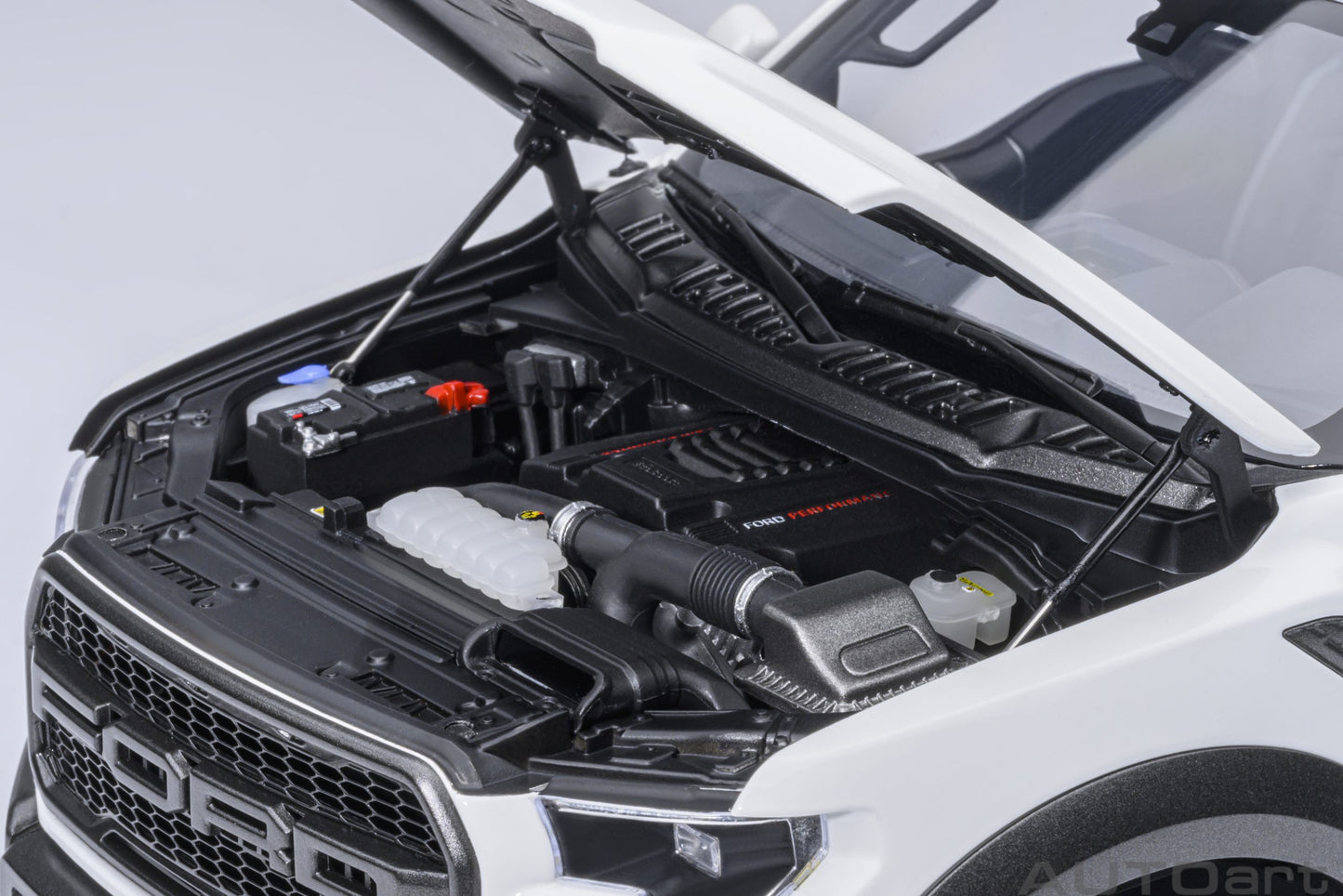 *Precomanda Macheta auto Ford F-150 Raptor Supercrew 2019 (Oxford White) 1:18 AutoArt