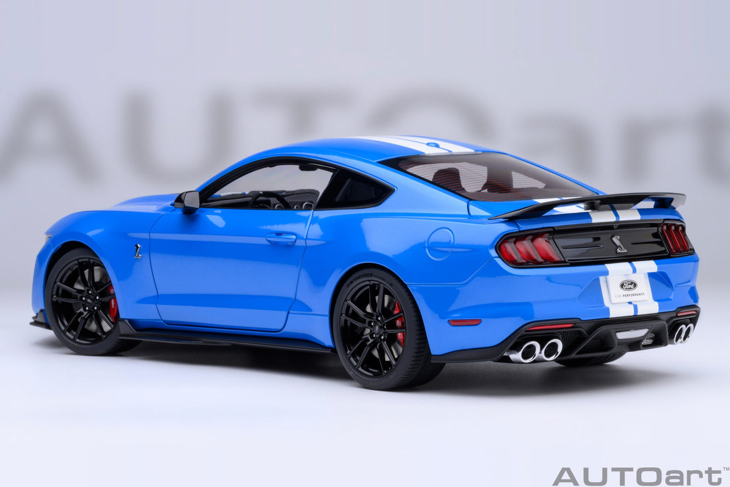 Macheta auto Ford Mustang Shelby GT500 (Grabber Blue) 1:18 AutoArt
