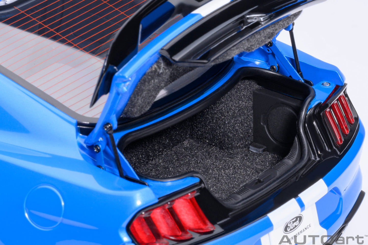Macheta auto Ford Mustang Shelby GT500 (Grabber Blue) 1:18 AutoArt