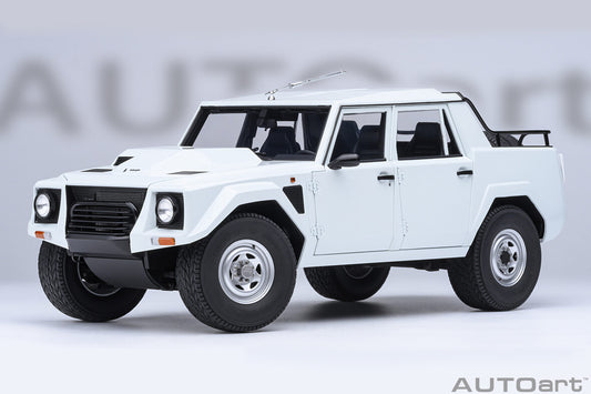 * Precomanda Macheta auto Lamborghini LM002 (Bianco Polo Park) 1:18 AutoArt