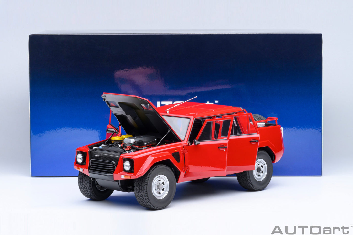 * Precomanda Macheta auto Lamborghini LM002 (Rosso Siviglia) 1:18 AutoArt