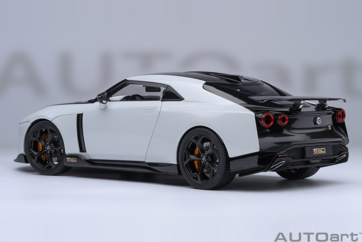 Nissan GT-R50 by Italdesign 1:18 AutoArt model car