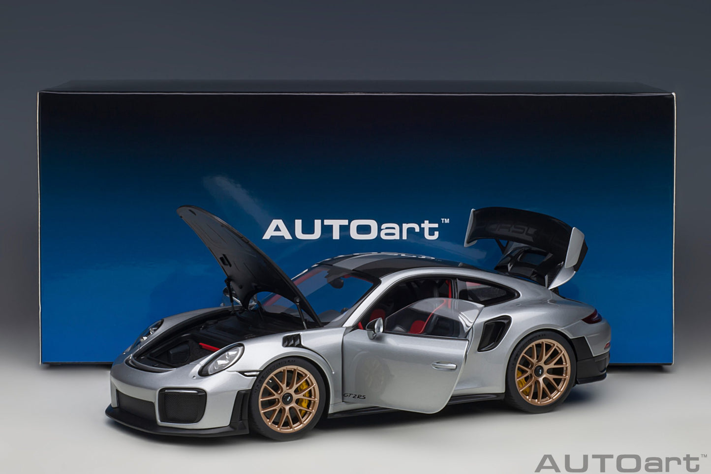 Macheta auto Porsche 911 (991.2) GT2RS Weissach Package (2017) 1:18 AutoArt