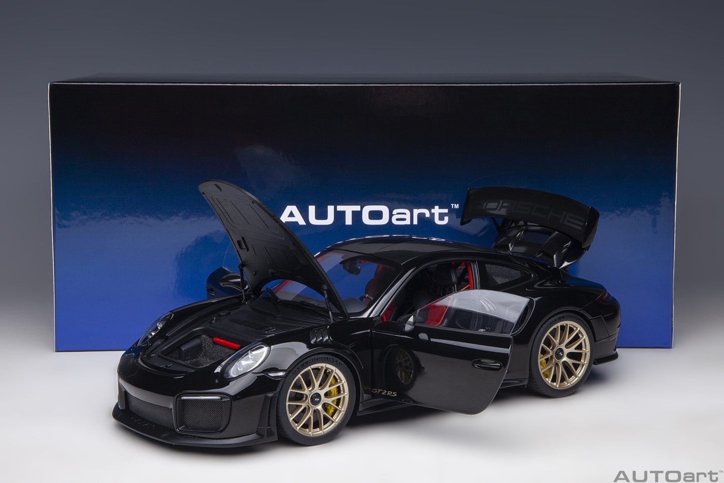 Macheta auto Porsche 911 (991.2) GT2RS Weissach Package (2017) 1:18 AutoArt