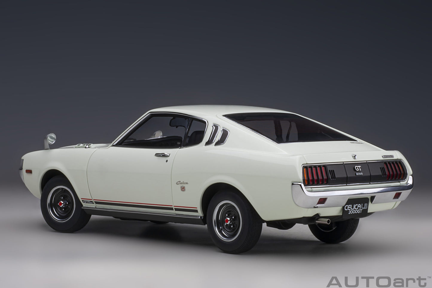 Macheta auto Toyota Celica Liftback 2000GT (RA25) (1973) 1:18 AutoArt