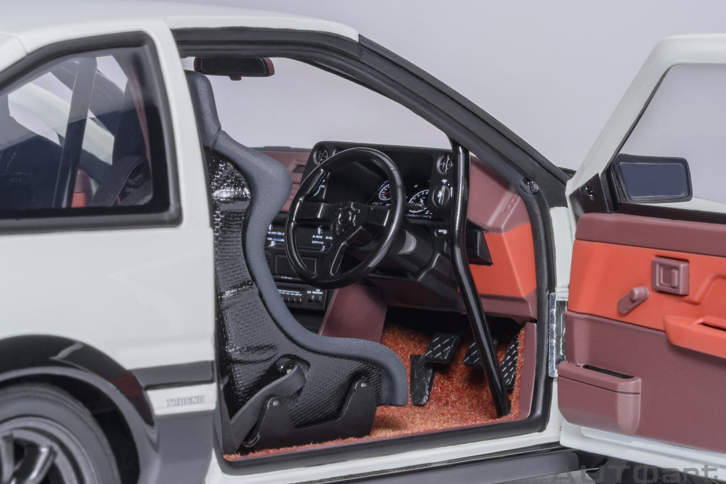 *Precomanda Macheta auto Toyota Sprinter Trueno (AE86) “Project D” Final version 30th ann 1:18 AutoArt