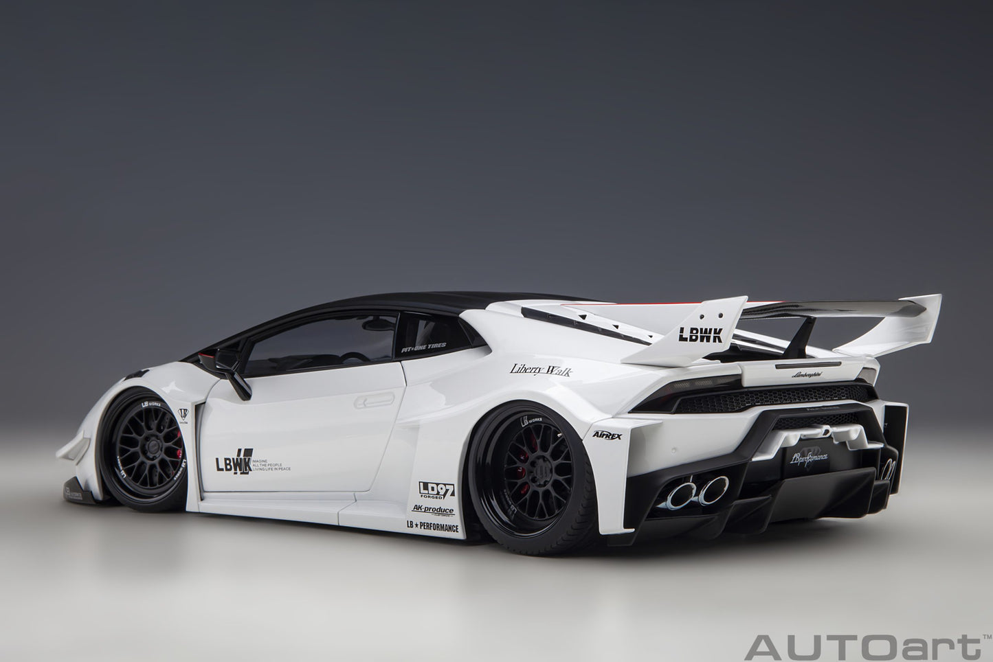 Macheta auto Liberty Walk LB Silhouette Lamborghini Huracan GT (2019) 1:18 AutoArt