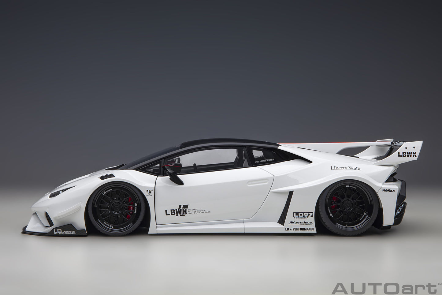 Macheta auto Liberty Walk LB Silhouette Lamborghini Huracan GT (2019) 1:18 AutoArt