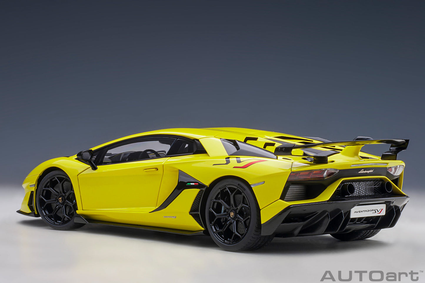 Macheta auto Lamborghini Aventador SVJ (2019) 1:18 AutoArt