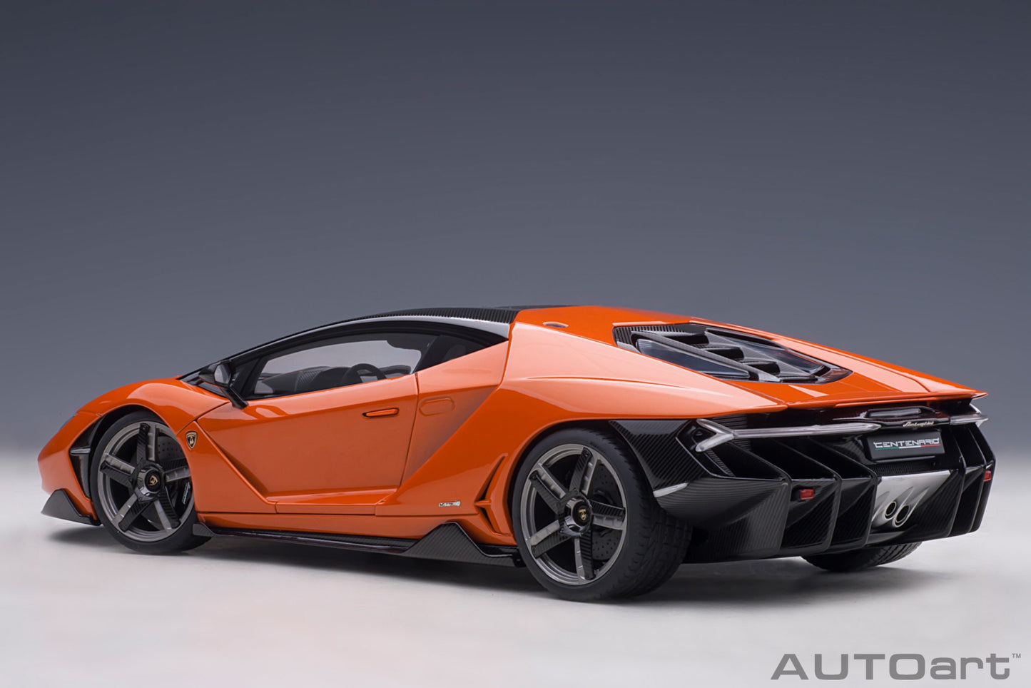 Macheta auto Lamborghini Centenario (2016) 1:18 AutoArt