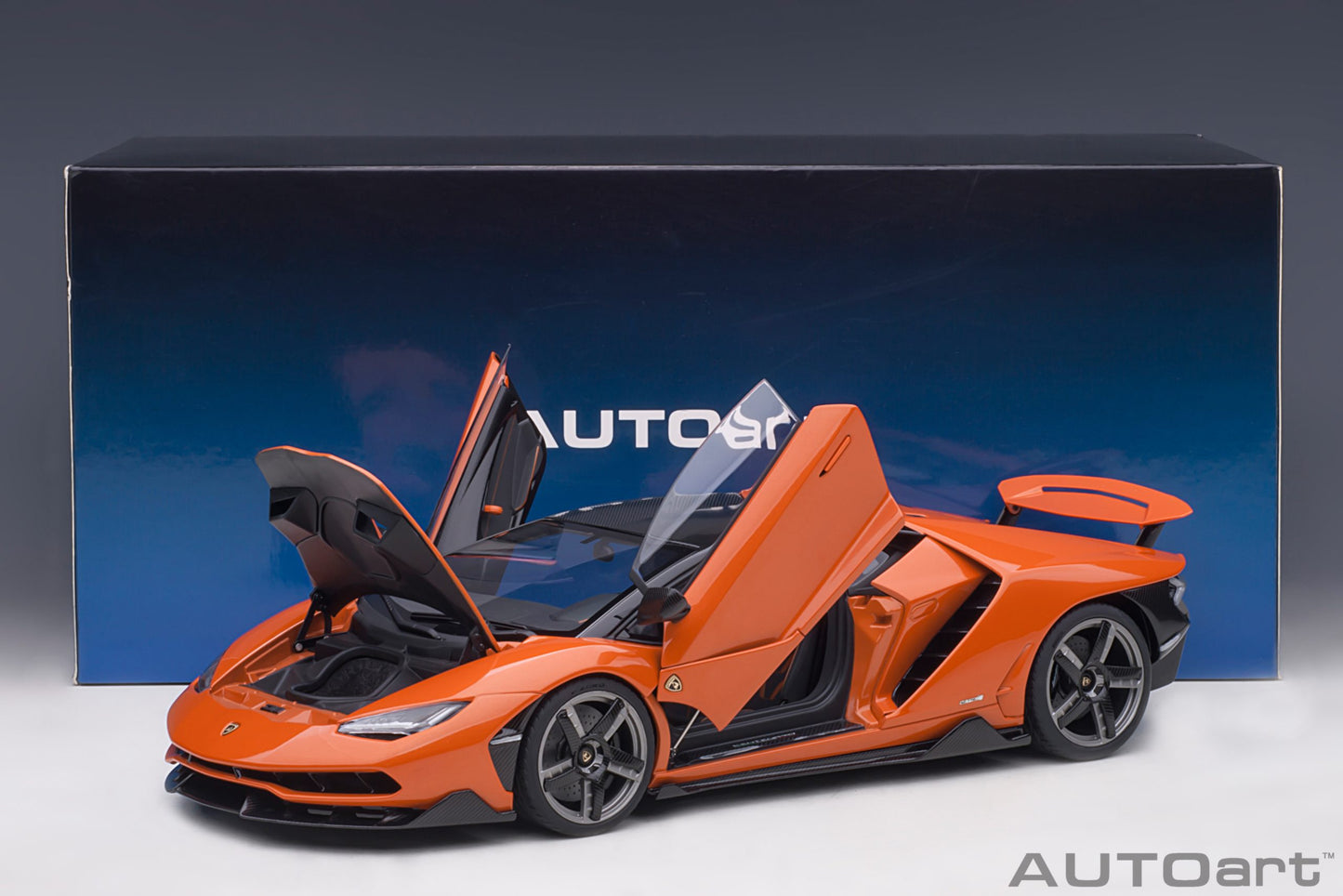 Macheta auto Lamborghini Centenario (2016) 1:18 AutoArt