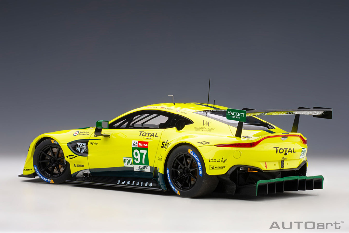 Macheta auto Aston Martin Vantage GTE Pro Le Mans 24h 2018 #97 1:18 AutoArt