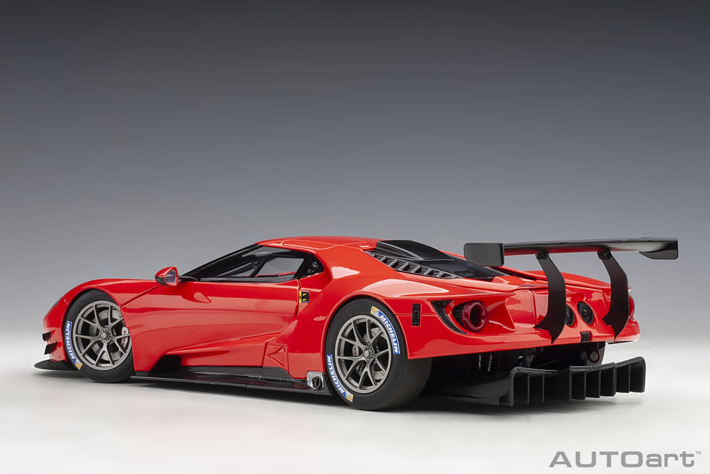 Macheta auto Ford GT GTE Plain Body Version  1:18 AutoArt