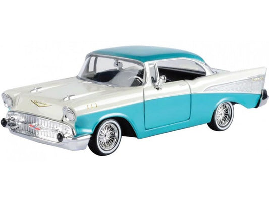 Macheta auto Chevrolet Bel Air Coupe (1957) 1:24 MotorMax