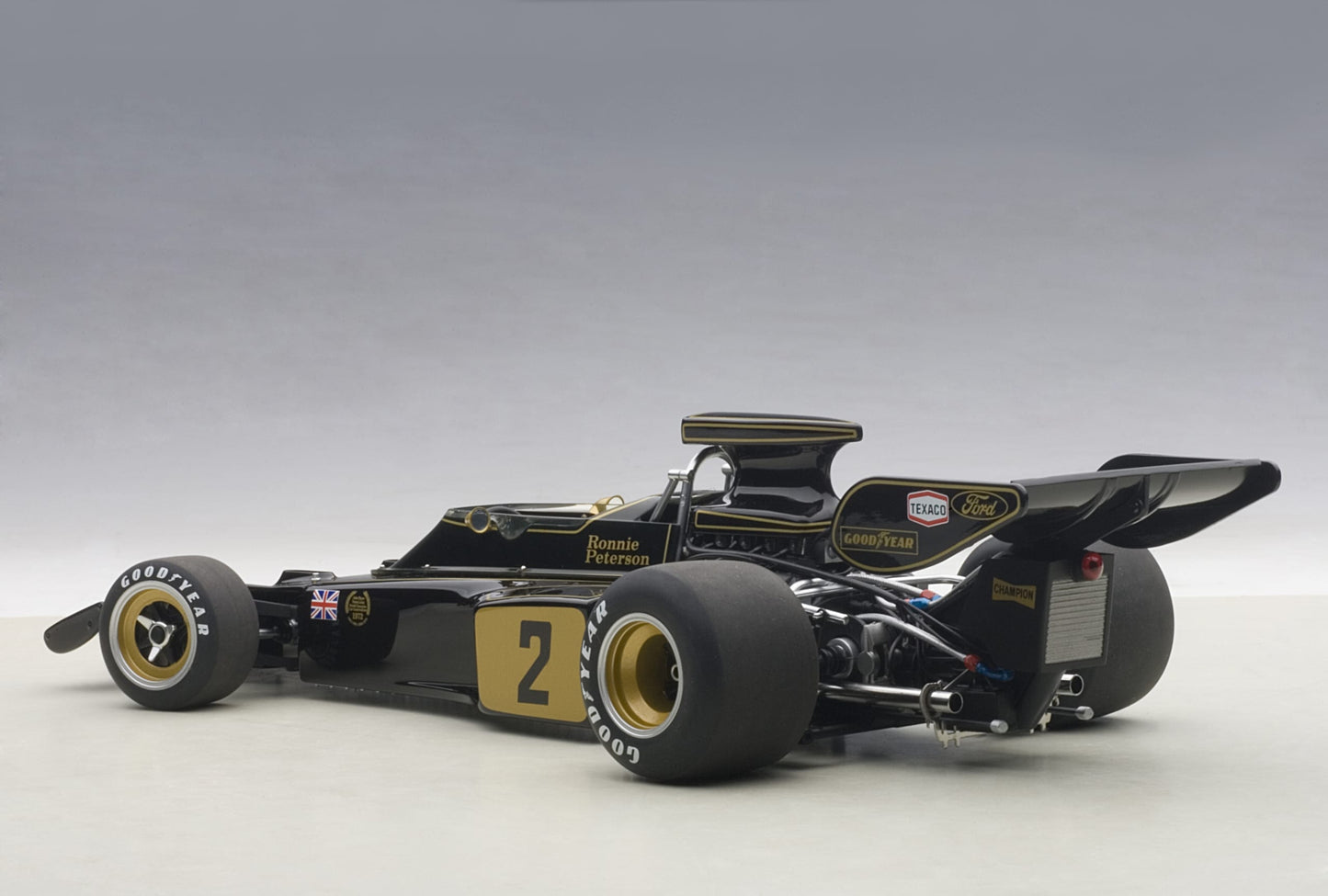 Macheta autoLotus 72E F1 1973 #2 R.Peterson 1:18 AutoArt