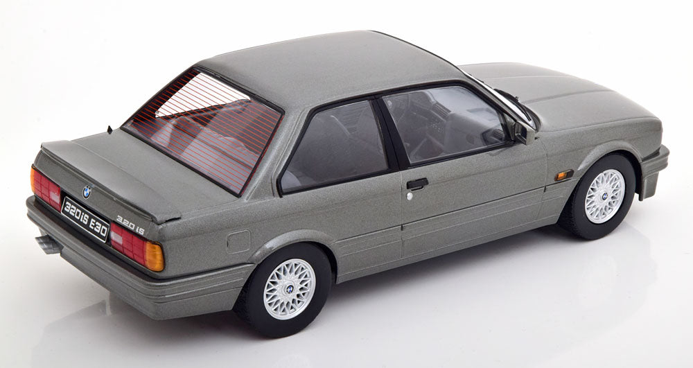 Macheta auto BMW 320iS E30 Italo M3 1989 1:18 KK-Scale