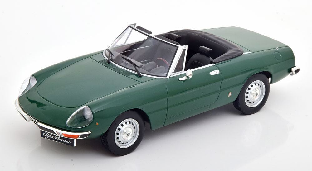 Model car Alfa Romeo 2000 Spider 1978 1:18 Norev