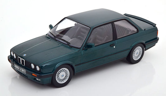 Macheta auto BMW 325i E30 M-Paket  1987 1:18 KK-Scale