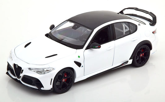 Macheta auto Alfa Romeo Giulia GTAm (2020) 1:18 Bburago