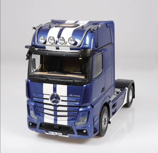 Macheta auto Mercedes-Benz Actros GigaSpace 4x2 (2018) 1:18 NZG