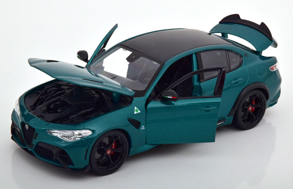 Macheta auto Alfa Romeo Giulia GTA (2020) 1:18 Bburago