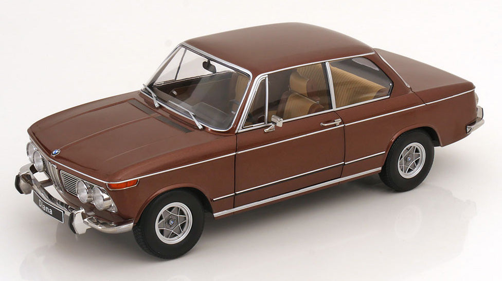 Macheta auto BMW 2002 ti Diana 1970 1:12 KK-Scale